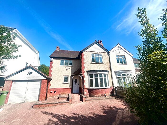 3 Bedroom Property To Rent In Cannock Road, Wednesfield, Wolverhampton, WV10
