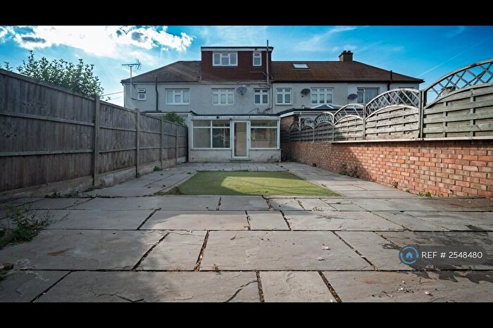 4 Bedroom Terraced House To Rent In Parsonage Road, Rainham, RM13