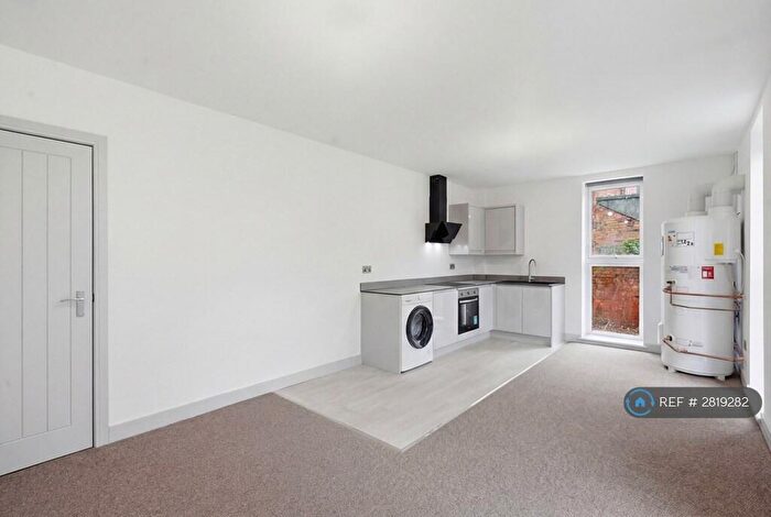 2 Bedroom Semi Detached House To Rent In York Road, Birmingham, B16