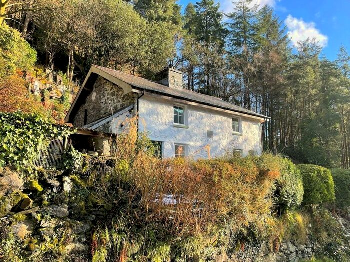 3 Bedroom Cottage For Sale In Corris, Machynlleth, Gwynedd, SY20