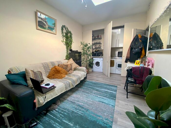 Studio To Rent In Kilburn Lane, Queens Park, W10
