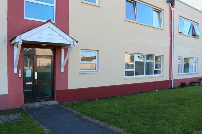 3 Bedroom Apartment To Rent In Pembroke Dock, SA72