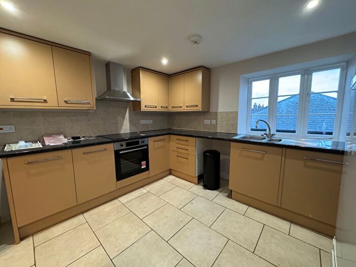 2 Bedroom Flat To Rent In Magdalene Street, Taunton, TA1