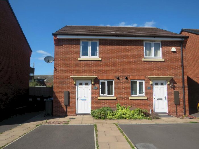2 Bedroom Semi-Detached House To Rent In Pel Crescent, Oldbury, B68