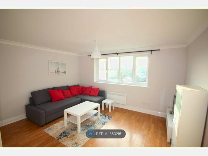 1 Bedroom Flat To Rent In Queens Road, Slough, SL1
