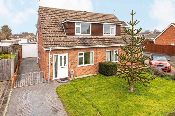 2 Bedroom Semi-Detached House For Sale In Coromandel, Abingdon, OX14