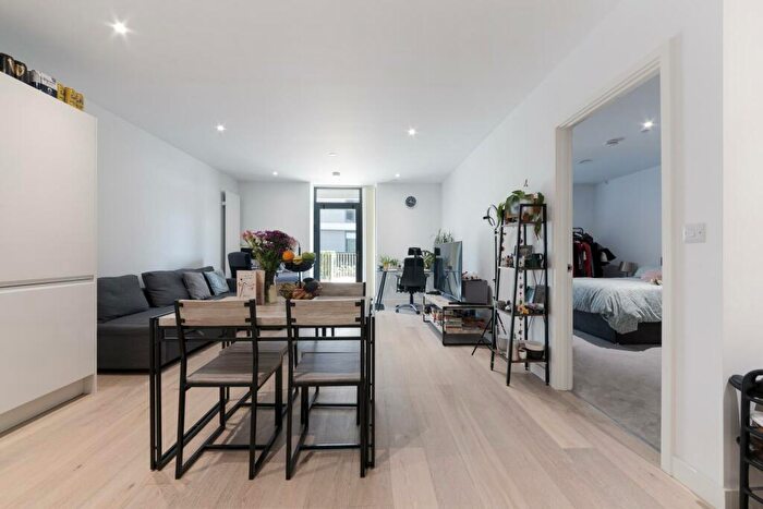 1 Bedroom Apartment For Sale In Fairwater House, Royal Wharf, London, E16