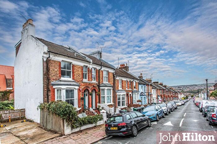 4 Bedroom End Terrace House For Sale In Brading Road, Brighton, BN2
