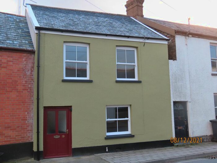 2 Bedroom Terraced House To Rent In Mill Street, South Molton EX36