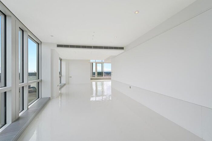 2 Bedroom Penthouse For Sale In Ontario Tower, Fairmont Avenue, London, E14