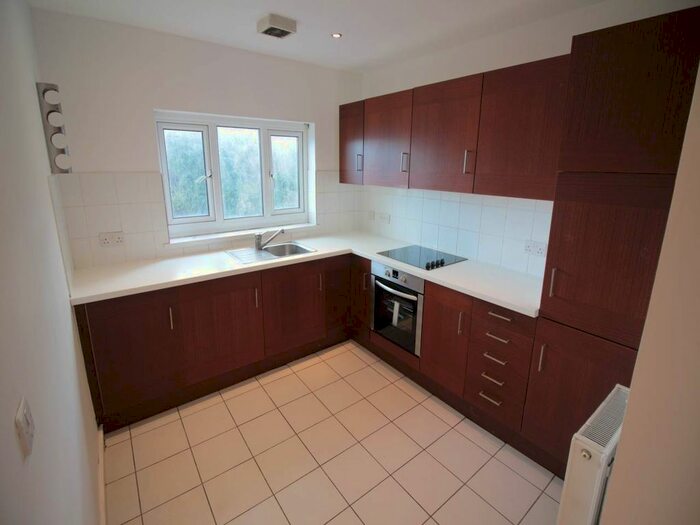 2 Bedroom Flat To Rent In Caerau Road, Newport, Gwent NP20