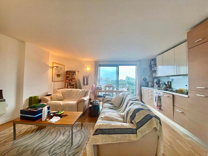 1 Bedroom Flat To Rent In Deals Gateway, London, SE13