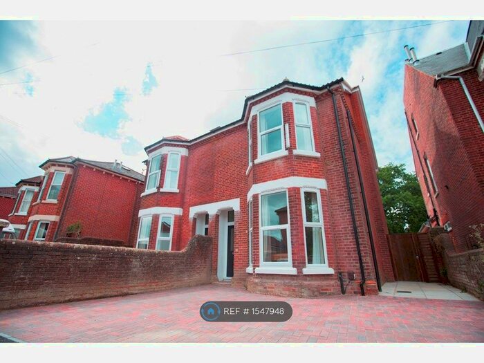 7 Bedroom Semi-Detached House To Rent In Gordon Avenue, Southampton, SO14