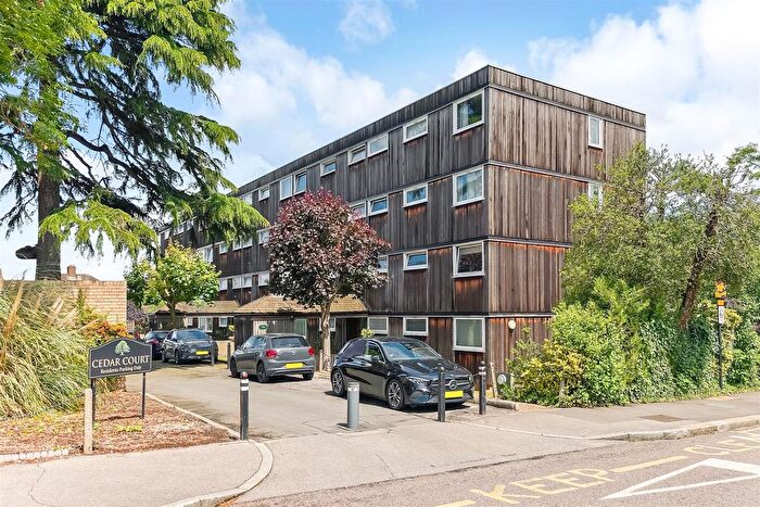 2 Bedroom Flat To Rent In Cedar Court, Churchfields, South Wooford, E18