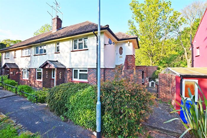 2 Bedroom Flat For Sale In Goad Avenue, Chatham, ME5