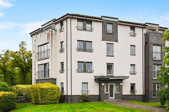 2 Bedroom Flat For Sale In Crookston Court, Larbert, FK5