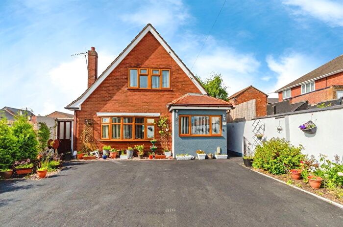 3 Bedroom Detached House For Sale In Green Heath Road, Hednesford, Cannock, WS12