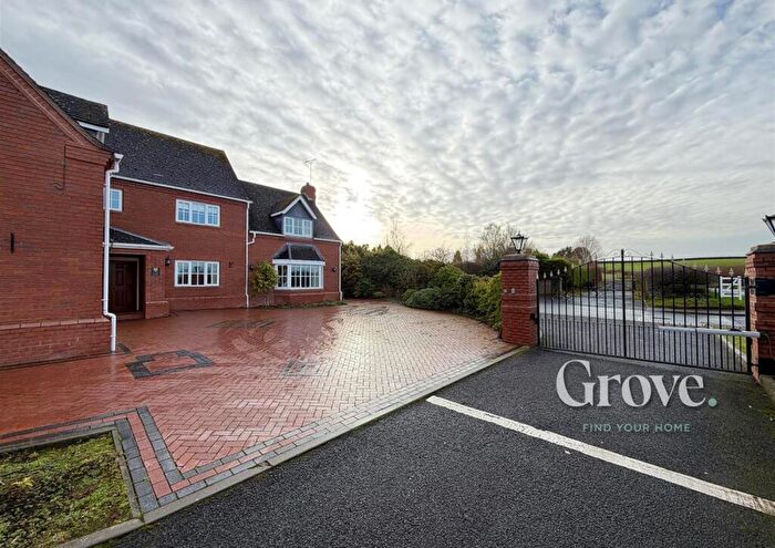 5 Bedroom Detached House To Rent In Drayton Grove, Drayton, Nr. Belbroughton, DY9