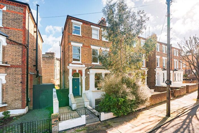 2 Bedroom Flat For Sale In Lady Margaret Road, Tufnell Park, N19