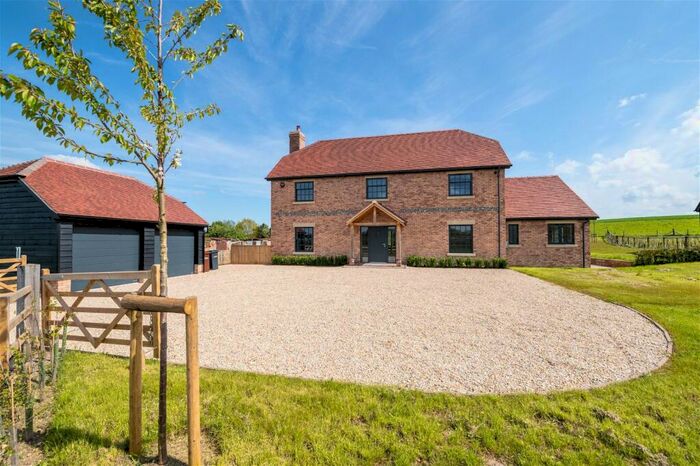 4 Bedroom Detached House For Sale In Pains Hill, Romsey, SO51