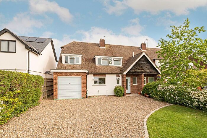 4 Bedroom Property To Rent In Wadham Close, Shepperton, TW17