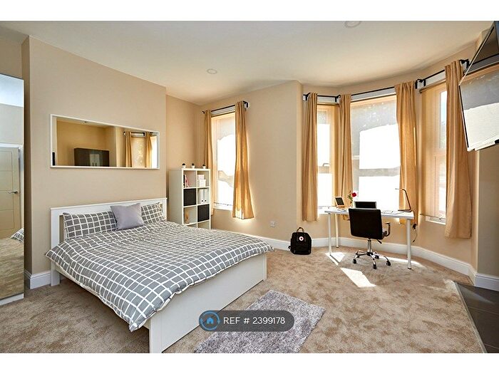 Studio To Rent In Warwick Row, Coventry, CV1