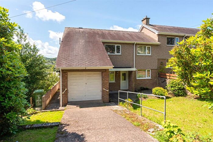 3 Bedroom Semi-Detached House For Sale In Rhos Y Coed, Bethesda, Bangor, Gwynedd, LL57