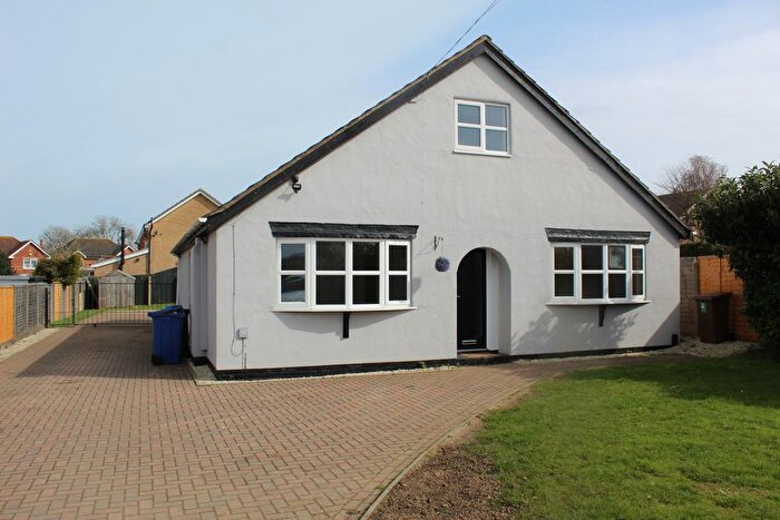 4 Bedroom Detached House To Rent In Stallingborough Road, Grimsby, DN41