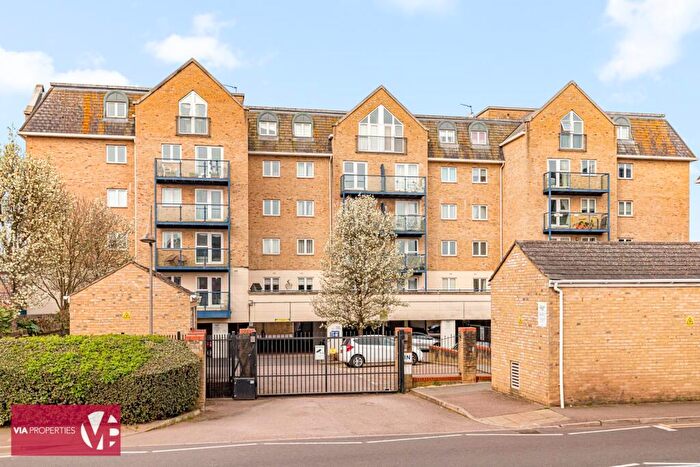 2 Bedroom Apartment For Sale In Taverners Way, Hoddesdon, EN11