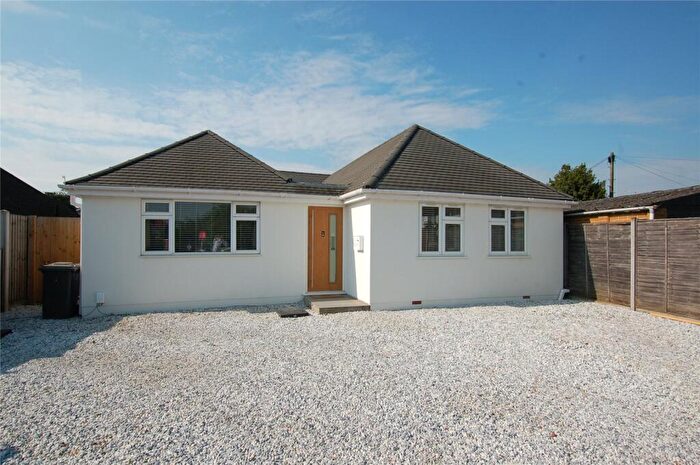 4 Bedroom Bungalow For Sale In Meadow Way, Addlestone, KT15