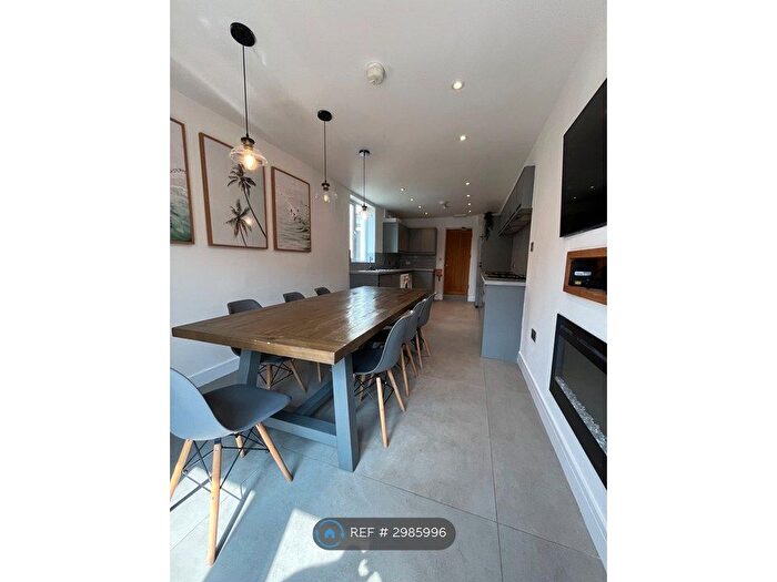 6 Bedroom Terraced House To Rent In Gordon Road, Cardiff, CF24