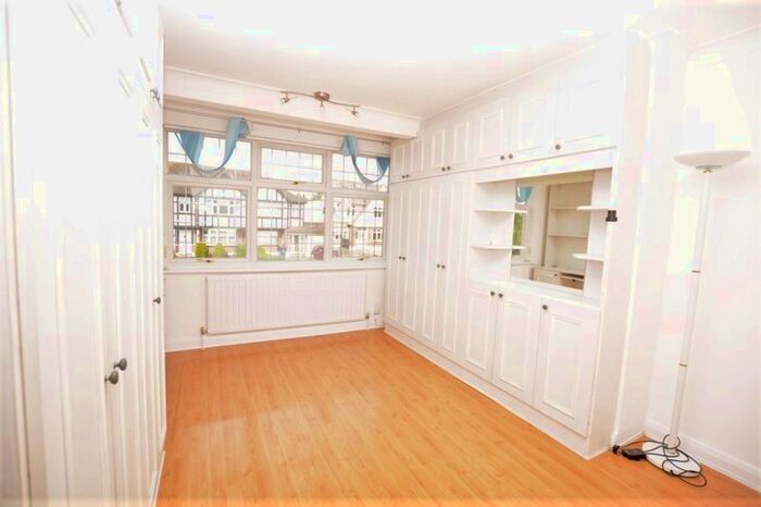 4 Bedroom Semi-Detached House For Sale In Rowlands Avenue, Pinner, HA5