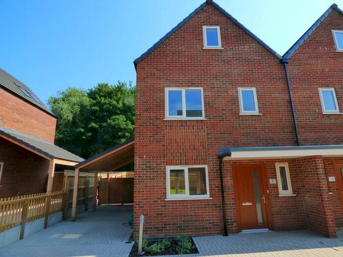 4 Bedroom Semi-Detached House To Rent In Millbrook, Caistor, LN7