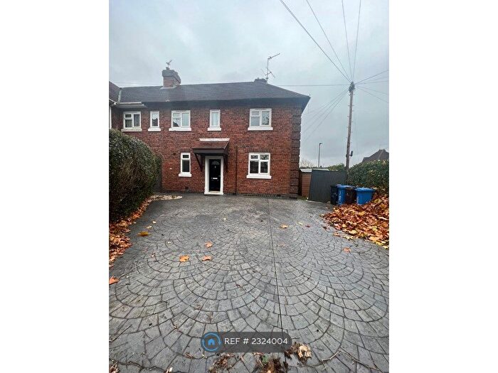 3 Bedroom Semi-Detached House To Rent In Dickens Square, Derby, DE23