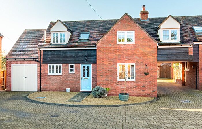 4 Bedroom Link Detached House For Sale In Front Street, Pebworth, Stratford-Upon-Avon, CV37