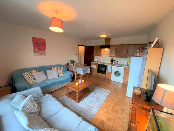 3 Bedroom Flat To Rent In Union Street, Aberystwyth, SY23
