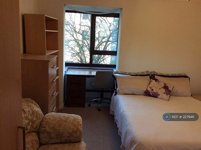 3 Bedroom Flat To Rent In St Stephens Place, Cambridge, CB3