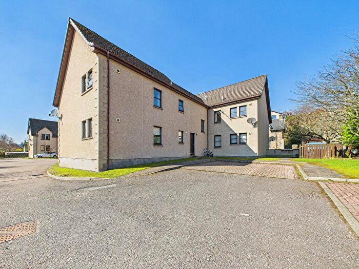 2 Bedroom Apartment For Sale In Ruthven Court, Kingussie, PH21