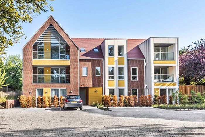 2 Bedroom Flat To Rent In Foxley Lane, West Purley, CR8