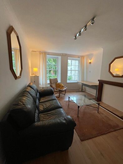 3 Bedroom Apartment To Rent In Canongate, Edinburgh, EH8