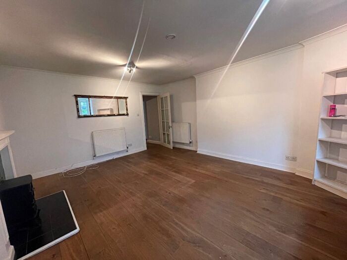 2 Bedroom Flat To Rent In Broughton Street, New Town, Edinburgh, EH1