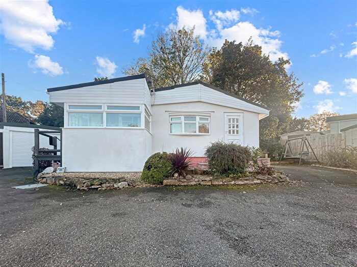2 Bedroom Mobile/park Home For Sale In Seymour Caravan Park, Liverton, Newton Abbot, TQ12
