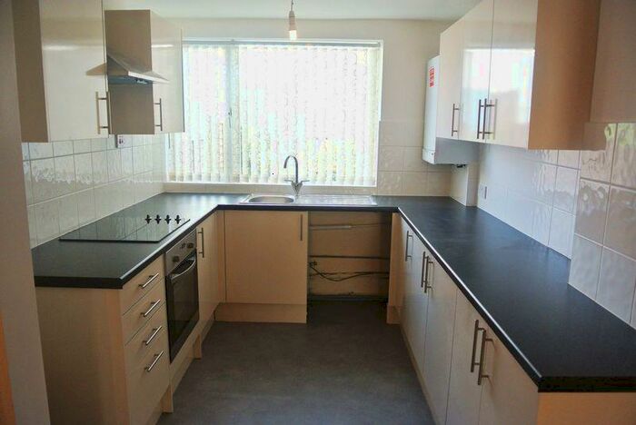 4 Bedroom Terraced House To Rent In Malvern Close, Basingstoke, RG22