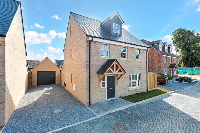 3 Bedroom Detached House For Sale In The Cedars, Bassingbourn, SG8