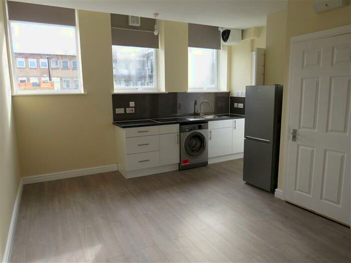 Apartment To Rent In The Boulevard, Crawley, RH10