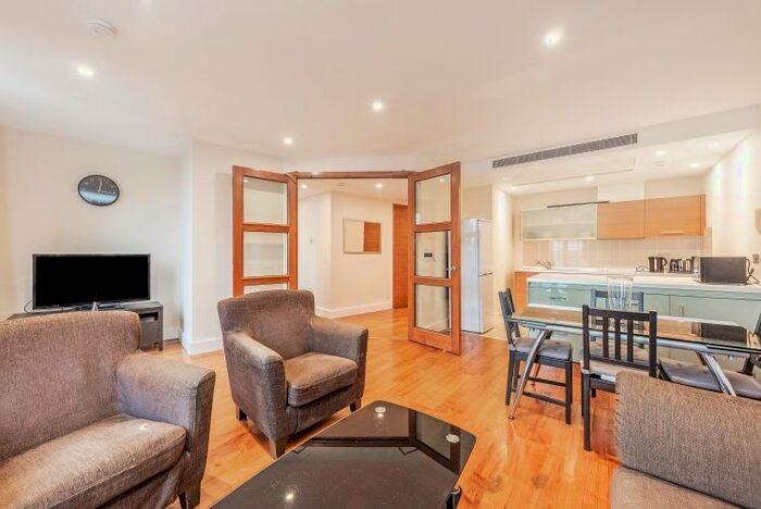 2 Bedroom Flat To Rent In Praed Street, London, W2