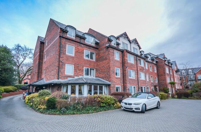 1 Bedroom Flat For Sale In Groby Road, Altrincham, WA14