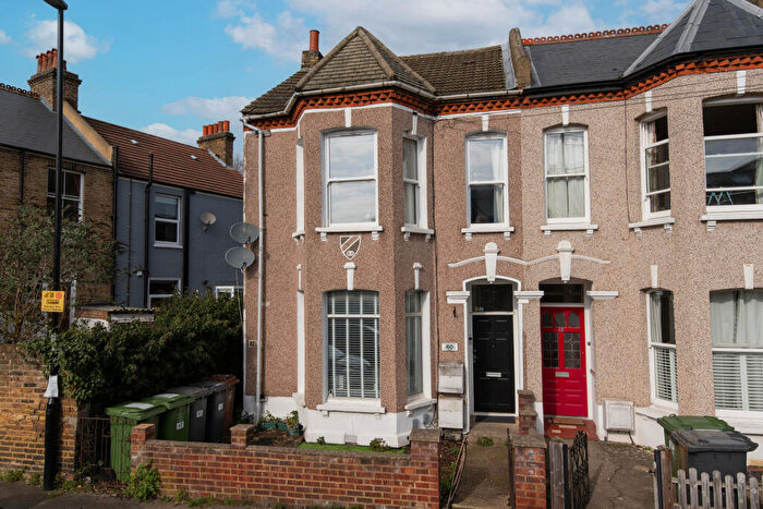 2 Bedroom Flat For Sale In Ackroyd Road, Lewisham, London, Greater London, SE23