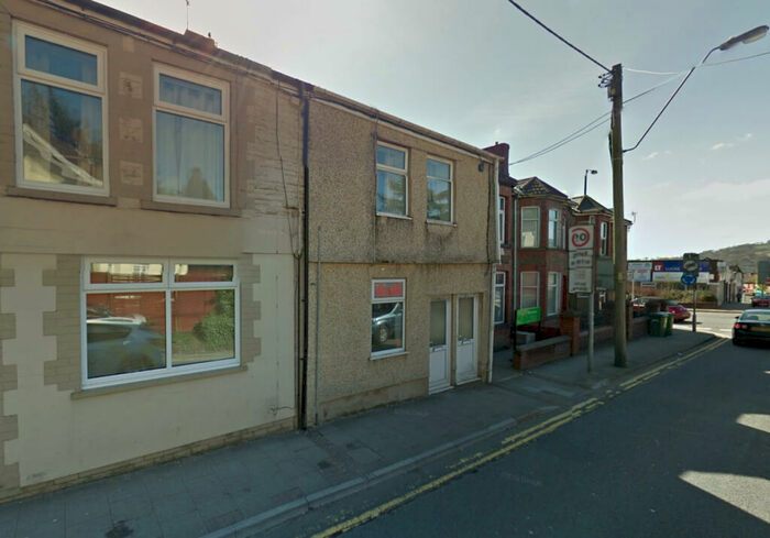 1 Bedroom Flat To Rent In Penallta Road, Ystrad Mynach, CF82