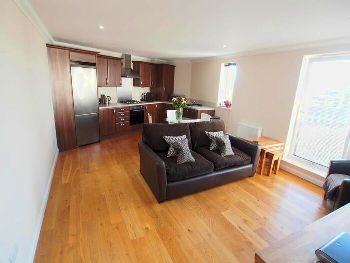 2 Bedroom Flat To Rent In Broomhill Road, Aberdeen, AB10